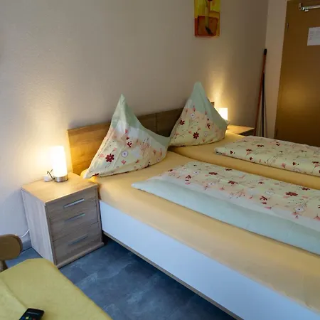 Ferienwohnung Und Gaestezimmer Reis-Kohl Mehring  Extérieur photo
