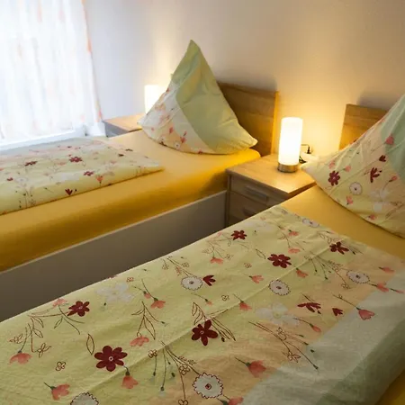 Ferienwohnung Und Gaestezimmer Reis-Kohl Mehring  Extérieur photo