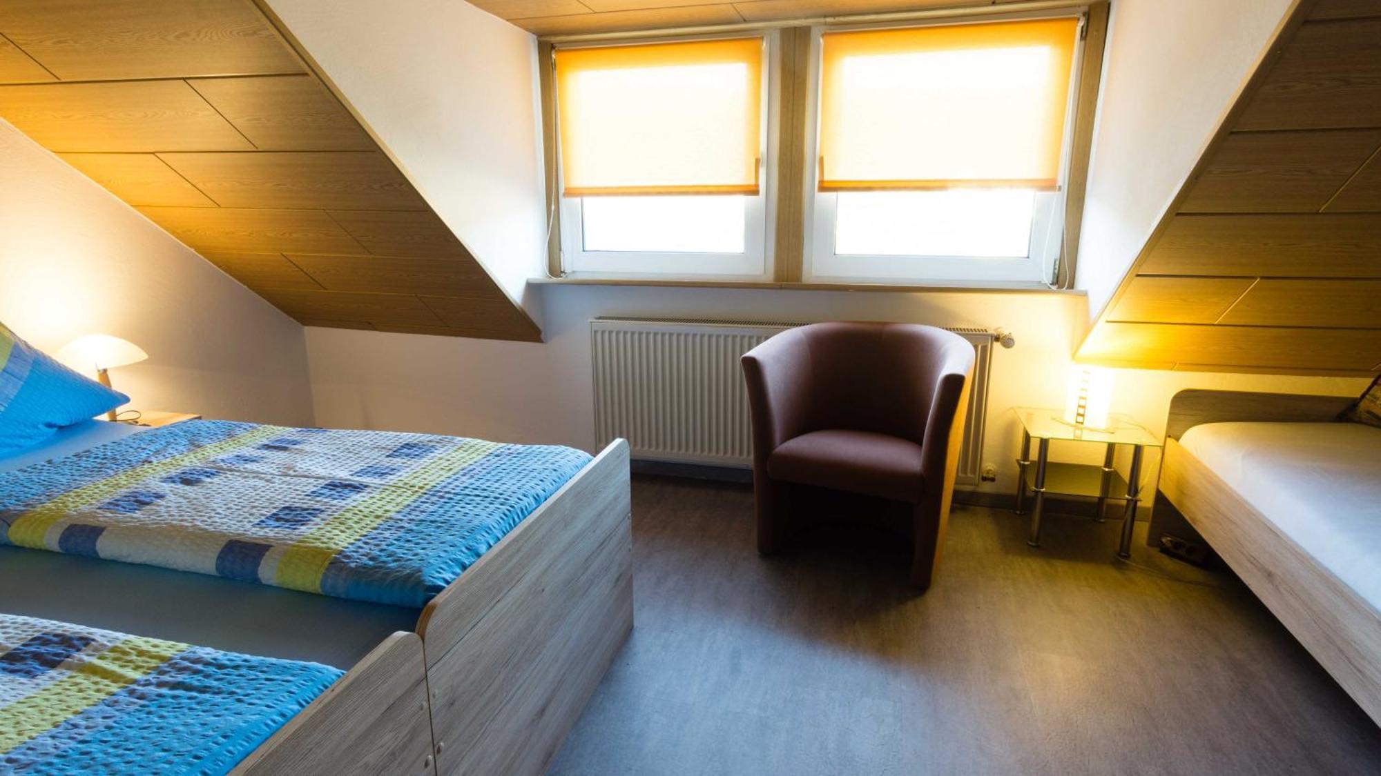 Und Gaestezimmer Reis-kohl * Mehring (Rhineland-Palatinate)